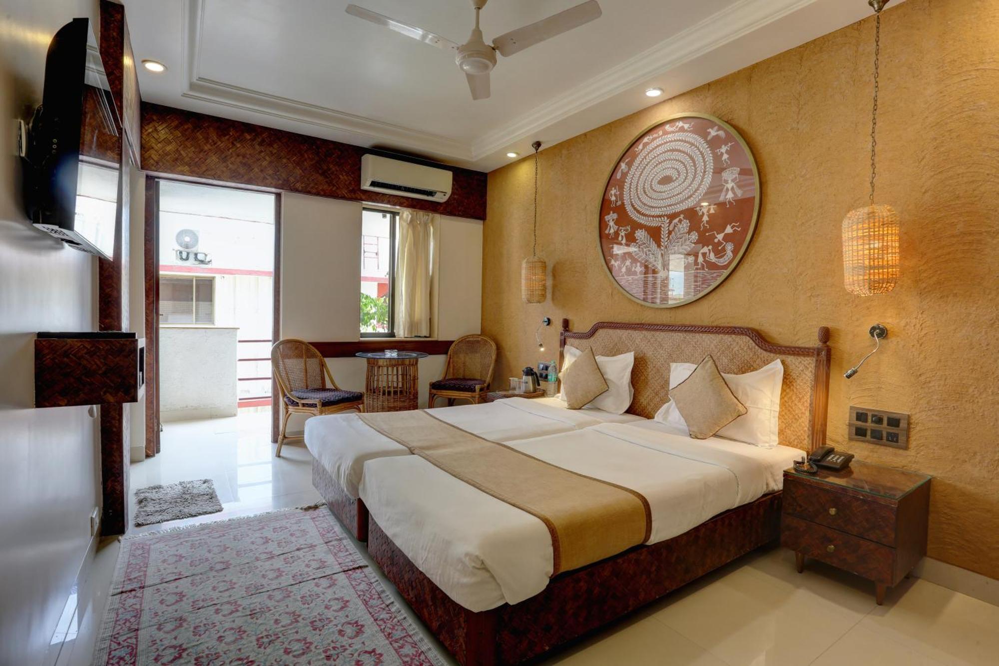 Accord Hotel Bombay Esterno foto