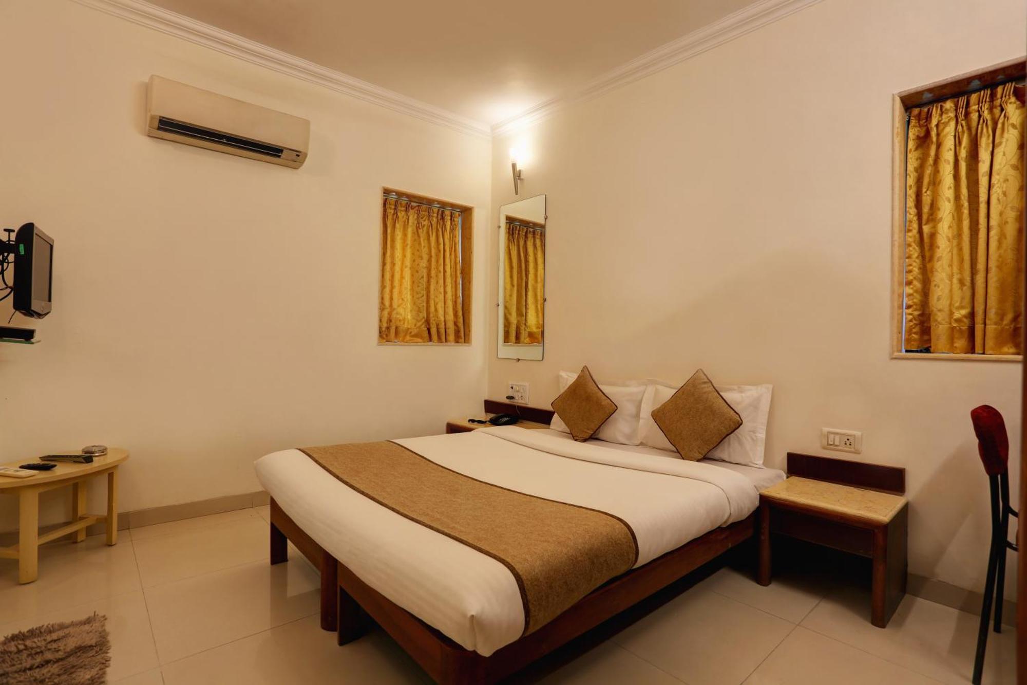 Accord Hotel Bombay Esterno foto