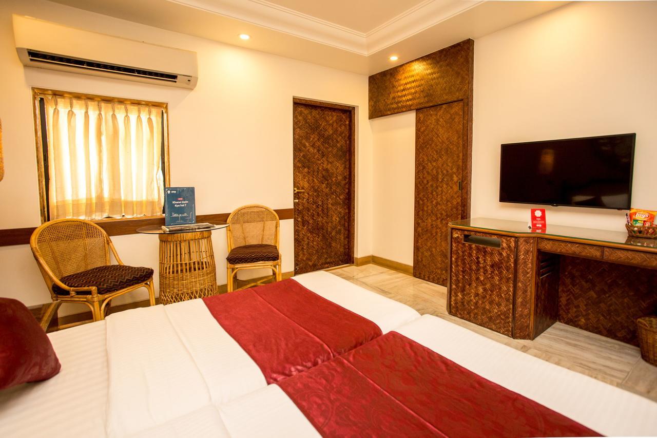 Accord Hotel Bombay Esterno foto